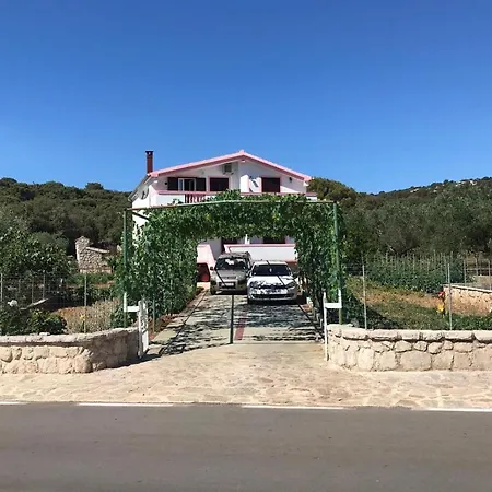 With Parking Space Kraj, Pasman - 819 דירה