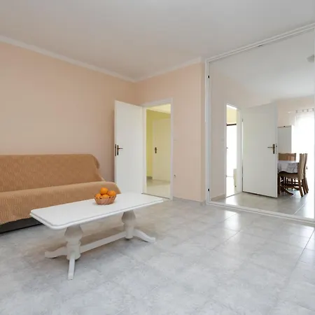With A Parking Space Kraj, Pasman - 819 Апартаменты Ткон