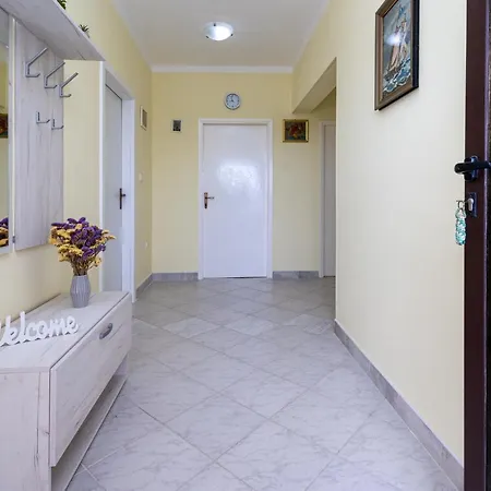 Apartman With Parking Space Kraj, Pasman - 819 *