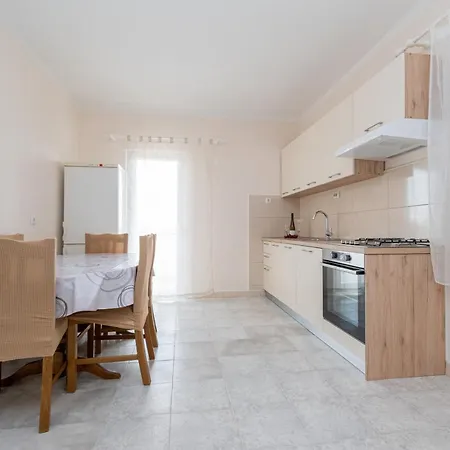 With Parking Space Kraj, Pasman - 819 Tkon