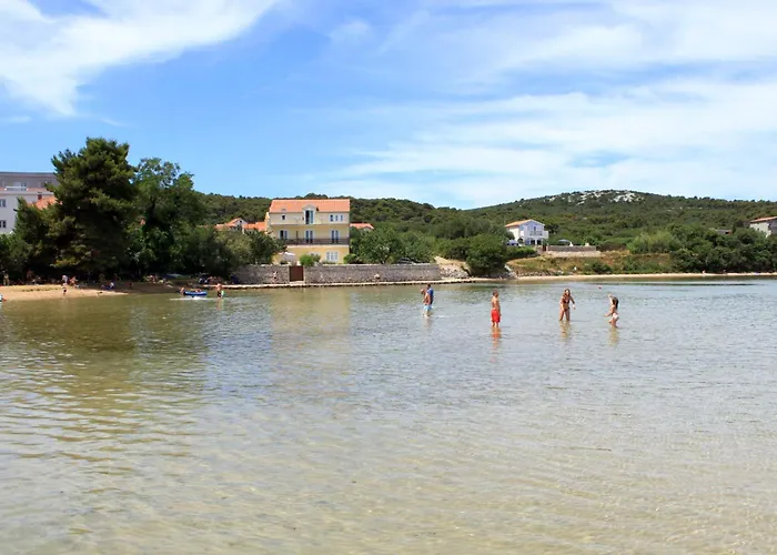 With Parking Space Kraj, Pasman - 819 Lägenhet Tkon